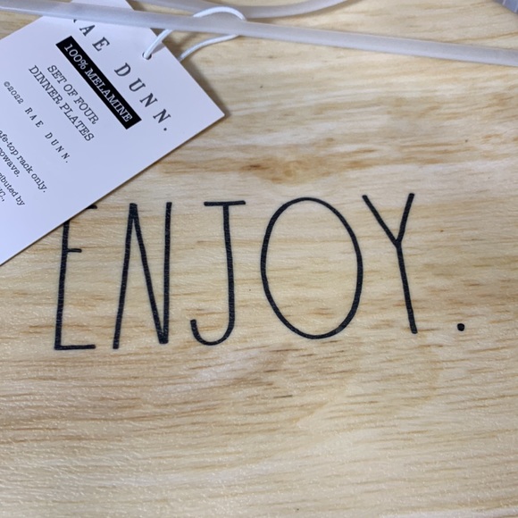 - Rae Dunn Set of 4 dinner plates - Picture 2 of 5